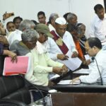 जनदर्शन में सुनी गईं आमजन की समस्याएं कलेक्टर ने अधिकारियो को दिए त्वरित निराकरण के निर्देश ।