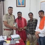 मस्तुरी थाना में नये थाना प्रभारी ने कार्यभार संभालते ही क्षेत्रीय पत्रकारों ने मुलाकात की ।